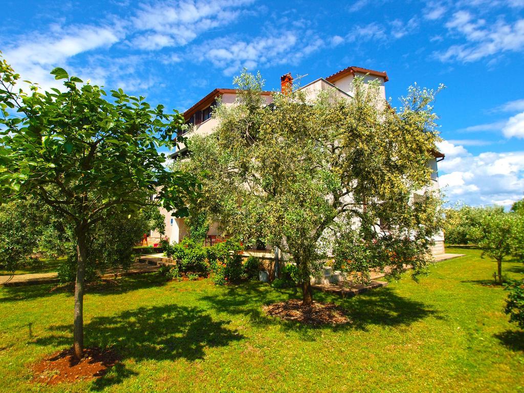 Apartments Milio 1105 Fažana Eksteriør billede